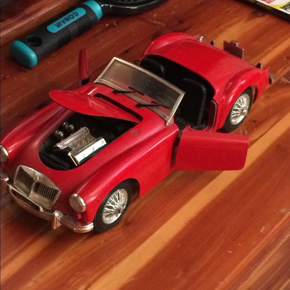 TONKA MGA TWIN-CAM